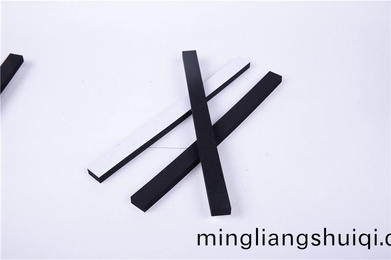 CR減(jian)震保溫條(tiao)